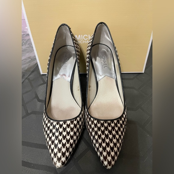MICHAEL Michael Kors Shoes - Michael Michael Kors heels. Houndstooth print.